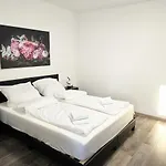 With Balcony & Parking - Apolonialiving Apartmán Karlsruhe