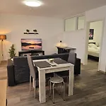 With Balcony & Parking - Apolonialiving Apartmán Karlsruhe
