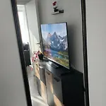 Apartmán With Balcony & Parking - Apolonialiving