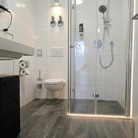 Modern Living Nearby Rheinhafen Mit Balkon Und Parken - Apolonia Living * Karlsruhe