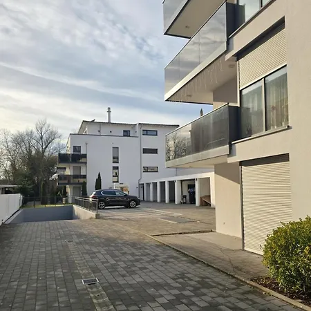 شقة With Balcony & Parking - Apolonialiving كارلسروه