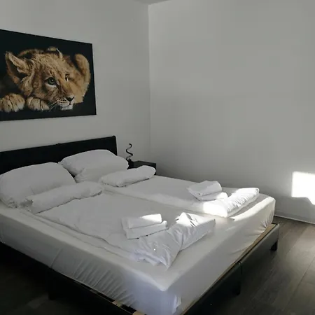شقة With Balcony & Parking - Apolonialiving *