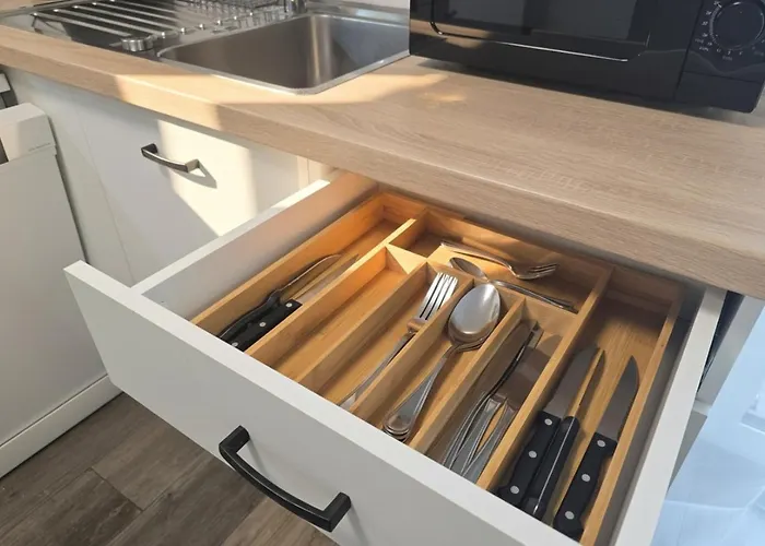 Modern Living Nearby Rheinhafen Mit Balkon Und Parken - Apolonia Living Karlsruhe